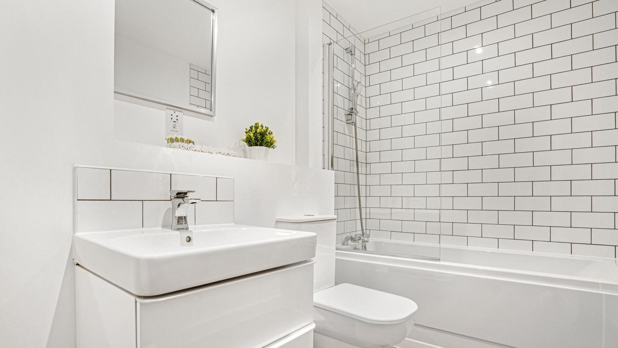 Oceanic Bliss: 2 Bed 2 Bath + Free Park + Netflix Leilighet Birmingham Eksteriør bilde